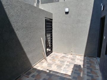 Departamento Tipo Casa en venta en Lanus Este