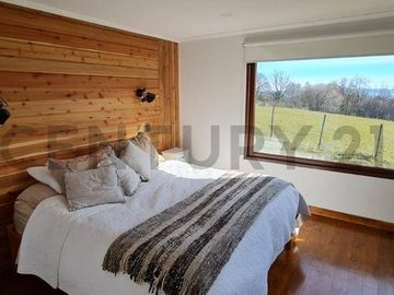 OPORTINIDAD! CONDOMINIO PRIVADO CASA CON VISTA AL LAGO 3D 2B EN PARCELA .
