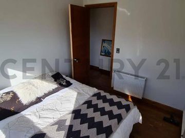 OPORTINIDAD! CONDOMINIO PRIVADO CASA CON VISTA AL LAGO 3D 2B EN PARCELA .