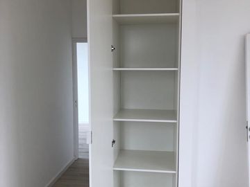 Casa de 5 ambientes   escritorio con cochera en venta en Puertos del Lago - Araucarias -  Escobar