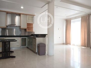 Rumah Mewah Semi Furnish di Janur Indah, Kelapa Gading, Jakarta Utara