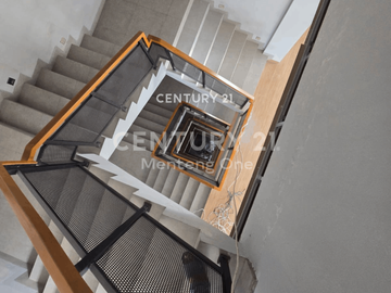 Brand New Commercial Building 5 Lantai Di Cideng