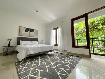 Rumah Baru Semi Furnished lokasi terdepan Cinere harga Menarik