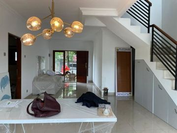 Rumah Baru Semi Furnished lokasi terdepan Cinere harga Menarik