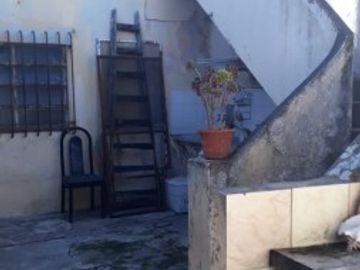 Montiel 2300. Casa multifamiliar. 3 PH en block.