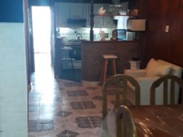 Montiel 2300. Casa multifamiliar. 3 PH en block.