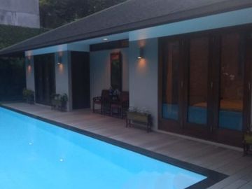 Rumah Nyaman terawat di Hegarmanah Bandung ke Tol Pasteur 13 mnt RUMAH LUX Plus Kolam Renang Lingkungan Exclusive.