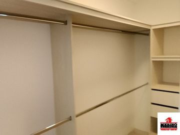 apartamento en arriendo en los colores. Cod A6831