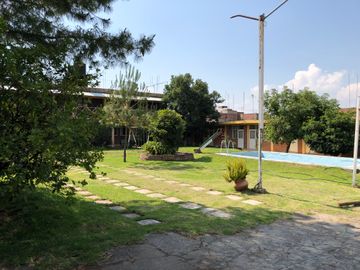 HOTEL EN VENTA SAN PEDRO JACUARO, CERCA DE LOS AZUFRES MICHOACÁN