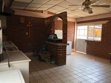 HOTEL EN VENTA SAN PEDRO JACUARO, CERCA DE LOS AZUFRES MICHOACÁN