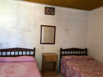 HOTEL EN VENTA SAN PEDRO JACUARO, CERCA DE LOS AZUFRES MICHOACÁN