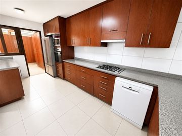Casa en condominio no perimetral, colegios y universidades!!