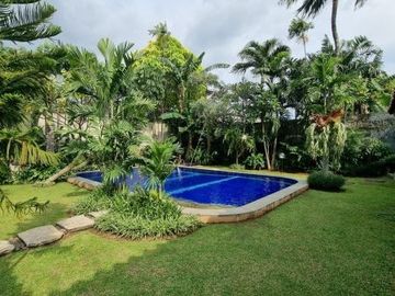 DIJUAL RUMAH LUAS dgn S.POOL di Jl KEMANG UTARA, JAKSEL
