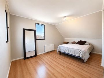 Casa en venta de 5D, 3B, 2E, en Peñalolén