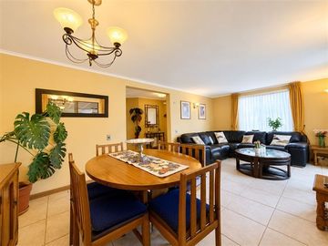 Casa en venta de 5D, 3B, 2E, en Peñalolén