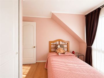 Casa en venta de 5D, 3B, 2E, en Peñalolén