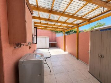 Casa en venta de 5D, 3B, 2E, en Peñalolén