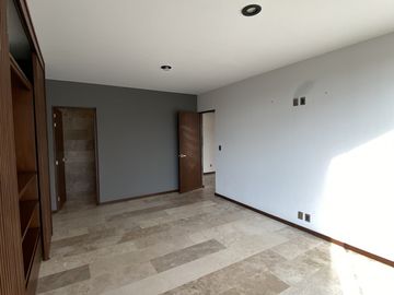 CASA EN LOMA DE GOLF PRIVADA TRES MARIAS