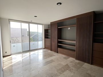 CASA EN LOMA DE GOLF PRIVADA TRES MARIAS