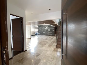 CASA EN LOMA DE GOLF PRIVADA TRES MARIAS