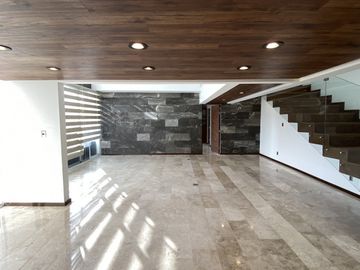 CASA EN LOMA DE GOLF PRIVADA TRES MARIAS