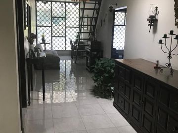 Hermosa Casa en Venta en Jardines de Irapuato, excelente ubicación
