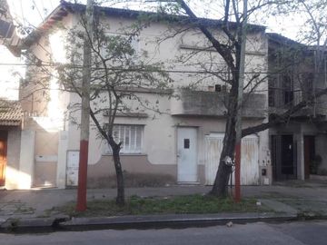 Departamento Tipo Casa en venta en Lanus Oeste