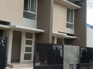 Jual Rumah Cantik Berkualitas di Mulyosari Baru Kota Surabaya