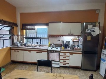 PH en venta de 2 dormitorios c/ cochera en Castelar