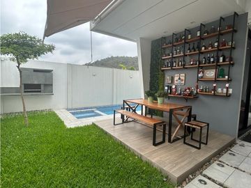 VENDO HERMOSA CASA EN URBANIZACION CONDADO VINCOLINCI