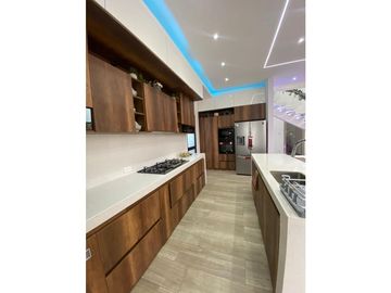 VENDO HERMOSA CASA EN URBANIZACION CONDADO VINCOLINCI