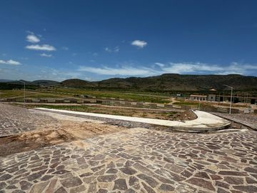 VENTA DE TERRENO SUBURBIO VIÑEDOS SANTA MARIA SLP