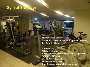 Skyway Twin Towers 1 Bedroom Condominium Unit with Parking i