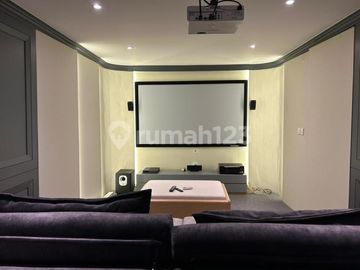 Rumah NAVAPARK BSD CITY, dengan Private Swimming Pool