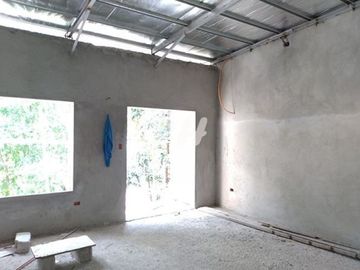 PH1101 Spacious Design Townhouse For Sale In Visayas Avenue
