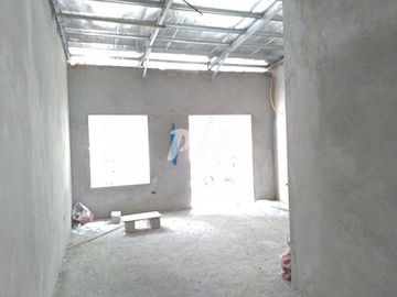 PH1101 Spacious Design Townhouse For Sale In Visayas Avenue