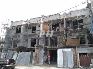 PH1101 Spacious Design Townhouse For Sale In Visayas Avenue