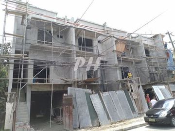 PH1101 Spacious Design Townhouse For Sale In Visayas Avenue