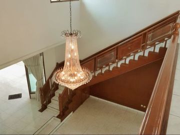 Dijual Cepat Rumah Di Ciracas - Jakarta Timur, baru renovasi Siap Huni.