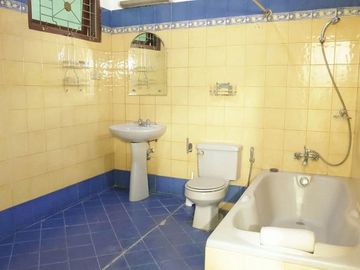Dijual Cepat Rumah Di Ciracas - Jakarta Timur, baru renovasi Siap Huni.