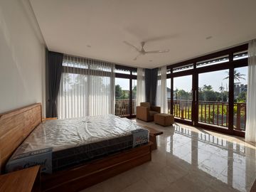 5 Bedroom Villa at Pererenan For Sale & Lease