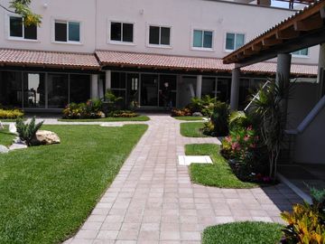 Casa de 3 rec. con alberca en condominio Fracc. Cumbre Tulipanes, Xochitepec, Mor.