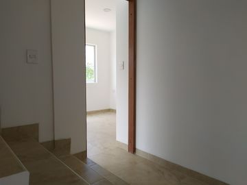 Casa de 3 rec. con alberca en condominio Fracc. Cumbre Tulipanes, Xochitepec, Mor.