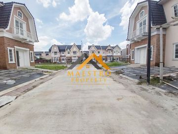 Dijual villa Siap huni Komplek Medan Resort city/ Mercy/ Merci