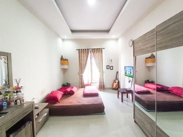 RUMAH SIAP HUNI JALAN LEBAR BONUS AC DI KERTALANGU DENPASAR