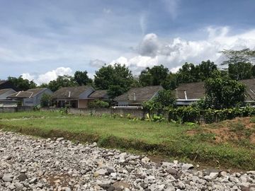 RUMAH ETNIK KONSEP VILLA DEKAT CANDI BOROBUDUR BISA KPR