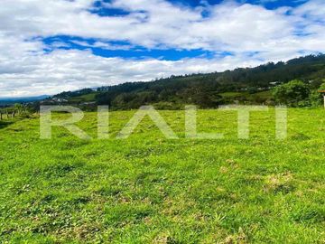 En venta terreno plano ubicado en Uyumbicho.