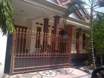 Rumah di perumahan Rungkut Harapan dekat MERR