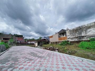 Dijual Rumah Dalam Perumahan di Ngalangan, 2 Lantai