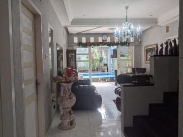 DIJUAL RUMAH KOST SANGAT BAGUS ADA KOLAM RENANGNYA DI GRIYALOKA BSD